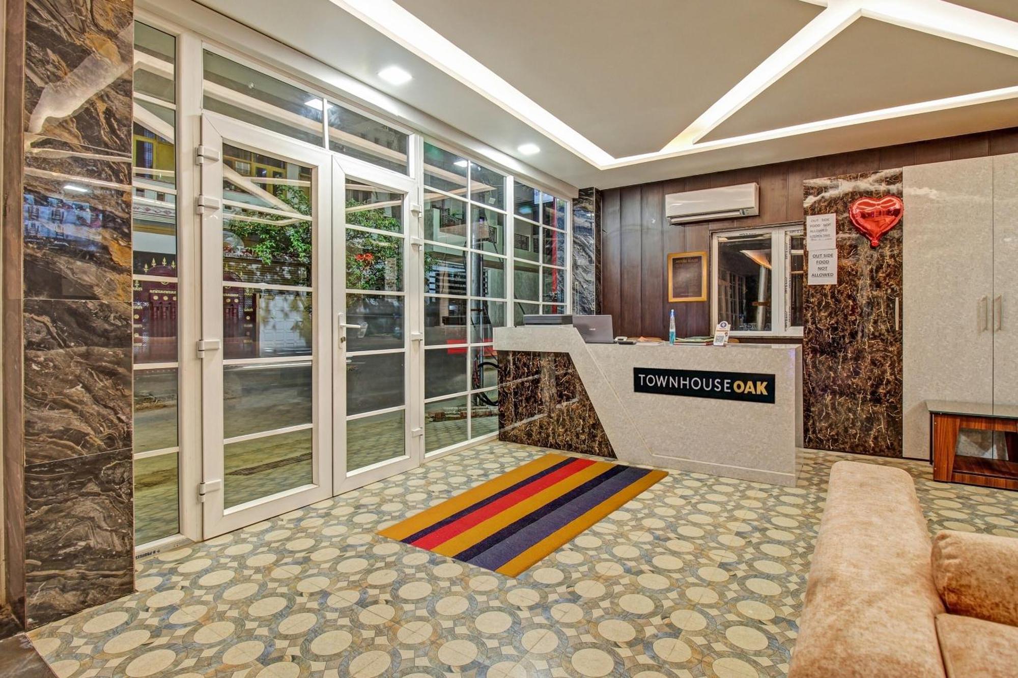 Townhouse Oak Vs Shivanya Lucknow Exterior photo