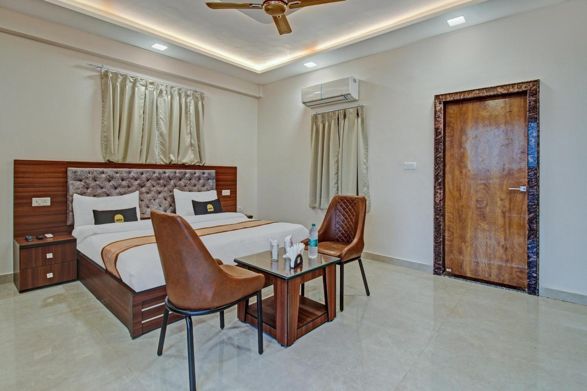 Townhouse Oak Vs Shivanya Lucknow Exterior photo
