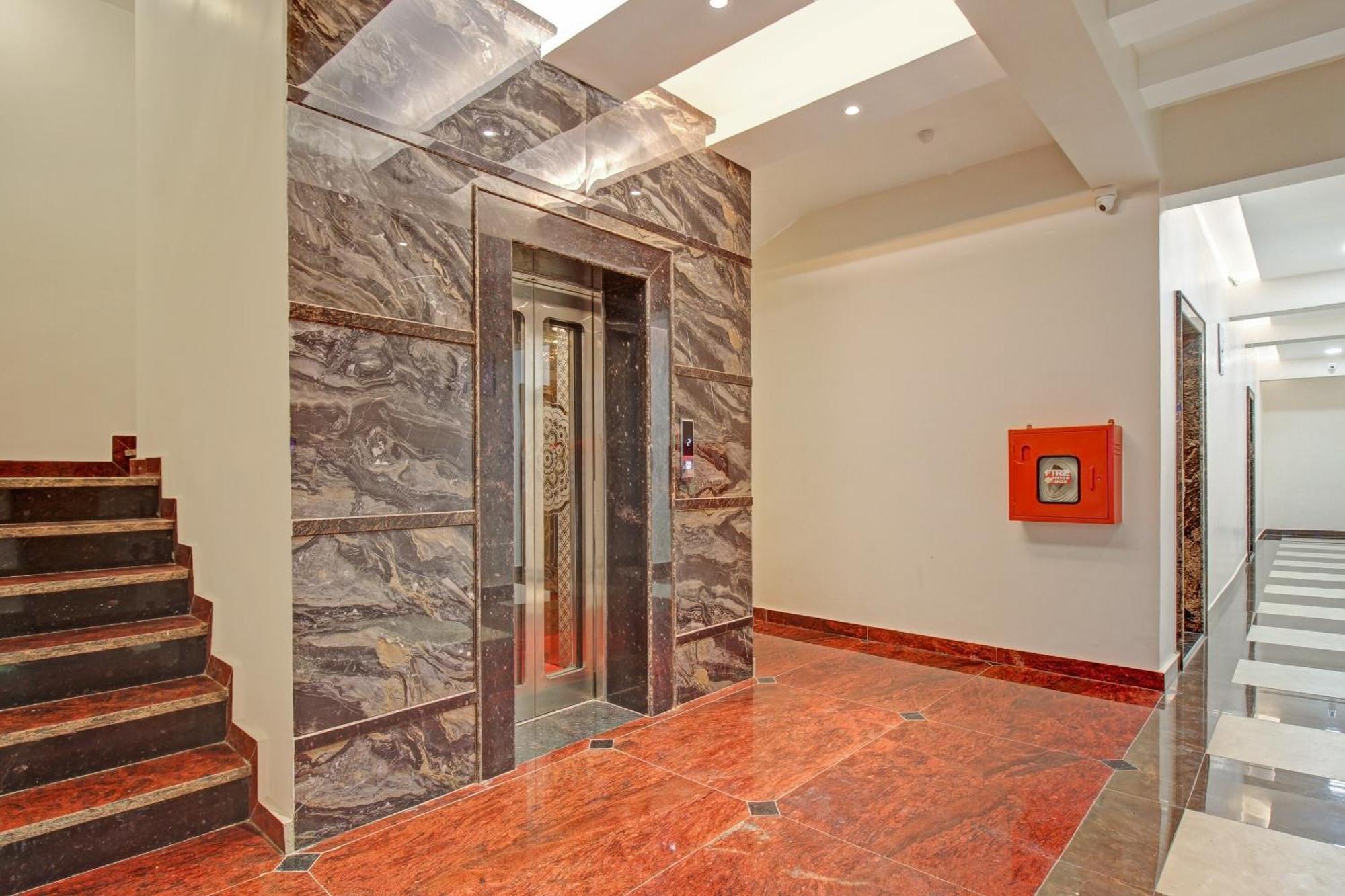 Townhouse Oak Vs Shivanya Lucknow Exterior photo